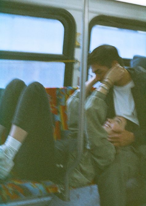 indie couple on the bus, 35mm grainy film tumblr vibes Grainy Film Photography, Indie Music Video, Indie Couple Aesthetic, Indie Film Aesthetic, Elevated Indie, Indie Couple, Wholesome Romance, Indie Love, Tumblr Vibes