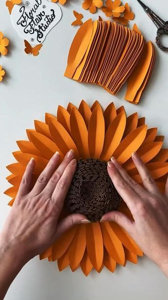 Can You Believe This Is Made From Paper? Breathtaking Paper Crafts Paper Sunflowers, Hand Crafts For Kids, Wall Hanging Crafts, Paper Craft Diy Projects, Handmade Flowers Paper, Hanging Flower Wall, Diy Crafts Paper Flowers, Giant Paper Flowers, Origami Crafts Diy