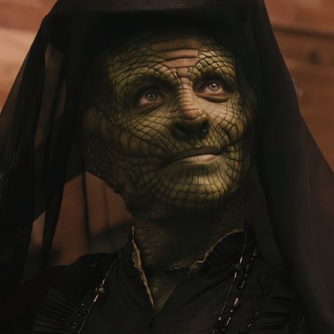 Doctor Who Madame Vastra, Doctor Who Villains, Madam Vastra, Madame Vastra, People In Space, But Im A Cheerleader, Classic Doctor Who, 12th Doctor, Mysterious Places