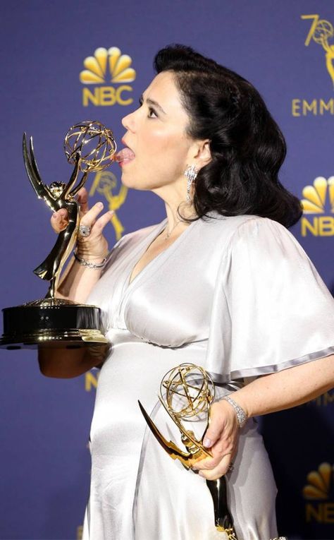 Joon-Soo Oh, Sandra Oh & Young-Nam Oh from Emmys 2018 Candid Moments | E! Online Sarah Goldberg, Marin Hinkle, Anna Chlumsky, Betty Gilpin, Alex Borstein, Lois Griffin, Olivia Colman, Marvelous Mrs Maisel, Catherine O'hara