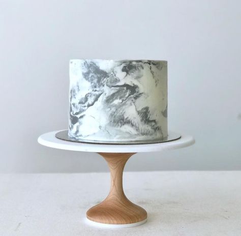 Marble Effect Cake, Marble Frosting, Marbled Buttercream, Splatter Cake, Buttercream Techniques, First Communion Cakes, 70th Birthday Cake, Communion Cakes, Xmas Cake