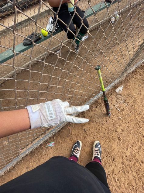 #softball #sports Softball Snaps, Soft Ball Aesthetic, Softball Girl Aesthetic, Softball Aesthetic Pictures, Softball Aesthetic, Softball Girls, High School Softball, Softball Cheer, Softball Field