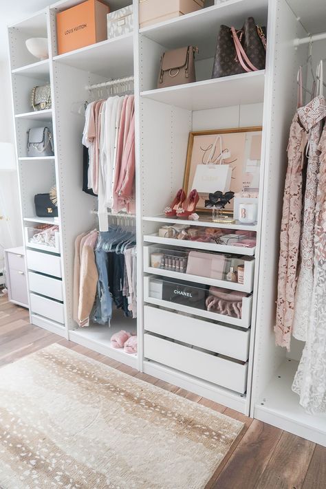 Closet Organization Ideas Master, Apartment Closet Organization, Closet Ikea, Master Closet Organization, Closet Organization Ideas, Small Apartment Bedrooms, Ikea Closet, Walking Closet, Closet Office