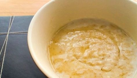 How to make traditional Irish Porridge - Retrobite Food Blog Irish Porridge, Irish Cooking, Porridge Recipes, European Cuisine, Cooking For Two, Irish Recipes, Irish Traditions, Breakfast Food, Traditional Food