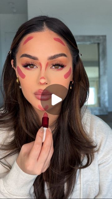 Lipstick Hacks Beauty Tricks, Lips Makeup Ideas, How To Do Makeup Step By Step, Make Up Hack, Contour Hacks, Christen Dominique, Cakey Makeup, Step By Step Contouring, Face Contouring Makeup