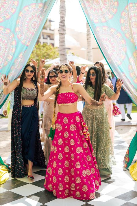 Simple yet gorgeous pink mehendi outfit for the bride. #mehendioutfit #weddingwear #weddingoutfit #bridaloutfit #bridalwear #brides2019 #simplelehenga #shaadisaga Punjabi Mehendi Outfits, Lehnga For Mehndi Function, Punjabi Sangeet Outfit, Punjabi Wedding Outfits Sisters, Dress For Mehendi Function For Bride, Mehndi Function Dress For Sister, Mehndi Ceremony Outfit For Sister, Mehandi Look For Bride, Mehndi Function Dress Outfit For Bride