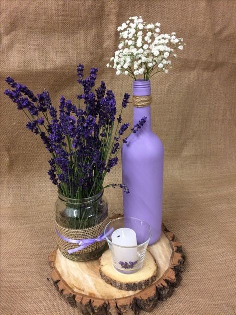 Lavender Wedding Decorations Table, Lavender Themed Wedding Decoration, Purple Rustic Wedding Decor, Purple Wedding Ideas Centerpieces, Purple Wedding Ideas Rustic, Lavender Wedding Theme Table Decorations, Purple Centerpiece Wedding, Lavender Wedding Centerpieces, Purple Rustic Wedding