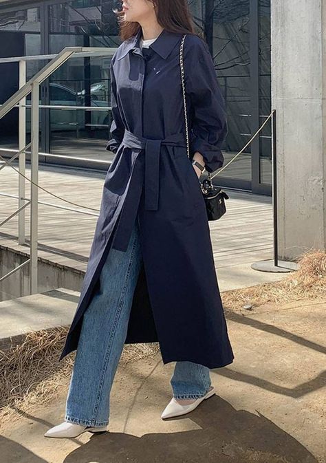 Navy Wool Trench Coat, Navy Blue Trench Coat Outfit, Blue Trench Coat Outfit, Navy Trench Coat Outfit, Navy Blue Coat Outfit, Long Trench Coat Outfit, Blue Coat Outfit, Dark Blue Jeans Outfit, London Outfits