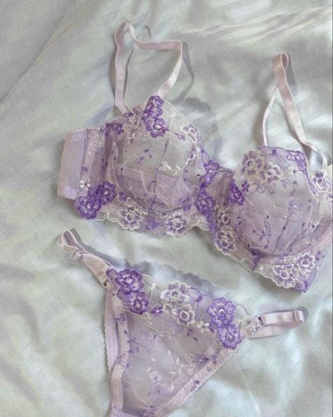 Purple Lingerie Outfit Night, Tecna Aesthetic, Spicy Clothes, Matching Lingerie Sets, Lavender Lingerie, Cute Lingerie Sets, Pastel Lingerie, Lingerie Aesthetic, Flower Lingerie