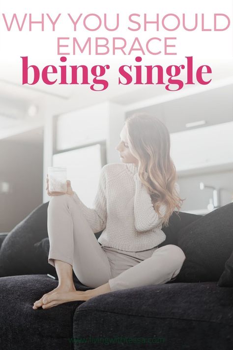 Dating Self, Choosing To Be Single, Taking Yourself On A Date, Take Yourself Out On A Date, How To Date Yourself, Embracing Singleness, First Date Advice Woman, Dating Yourself, How To Have Confidence