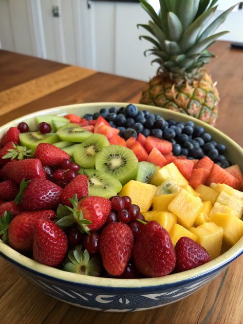 Fresh fruit bowl to brighten your day! 🍍🍓🥝 . #recipes #food #salad #soup #delicious #vegetables #cooking #pasta #foodie #yummy #healthyfood #foodporn #cooking Fruit Bowls Ideas, Healthy Fruit Bowls, Aesthetic Fruit Bowl, Fruit Bowl Aesthetic, Fresh Fruit Bowl, Fruit Salad Bowl, Fruits Salad, Bowl Of Fruit, Cooking Pasta