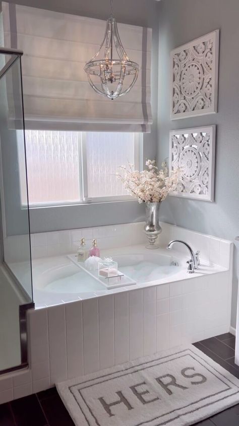 Five Things You Can Do to Create a Glam Bathroom - Designs by Jeana Garden Tub Decor, Laundry Room Update, Glam Bathroom, Bathroom Accent Wall, Bathtub Decor, Pretty Bathrooms, Be Design, Tub Ideas, Bathroom Design Decor