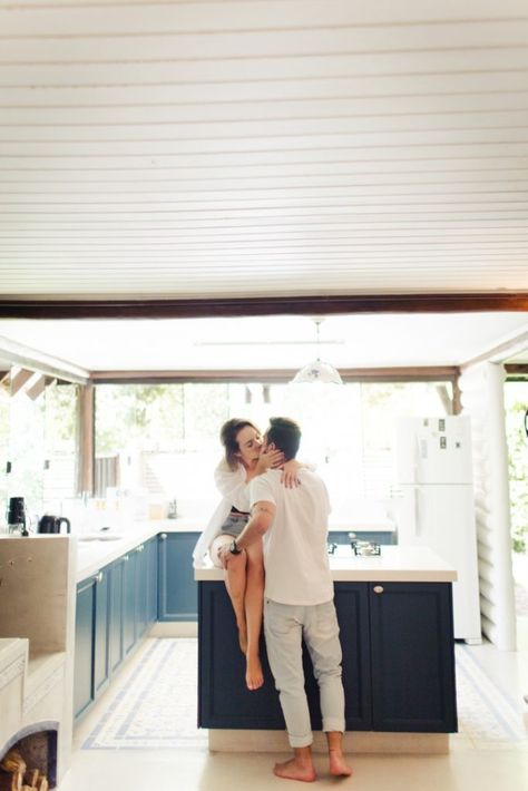 Pre Wedding Em Casa, Couple In Kitchen, In Kitchen, First Look, Pre Wedding, Life Style, Ruby, I Love You, New Homes