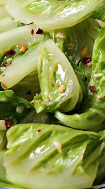 Cooked Romaine Lettuce, Stir Fried Lettuce, Lettuce Stir Fry, Sauteed Romaine Lettuce, Cooked Romaine Lettuce Recipe, Recipes Using Romaine Lettuce, Cooked Lettuce Recipes, Romane Lettuce Recipes, Sauteed Lettuce