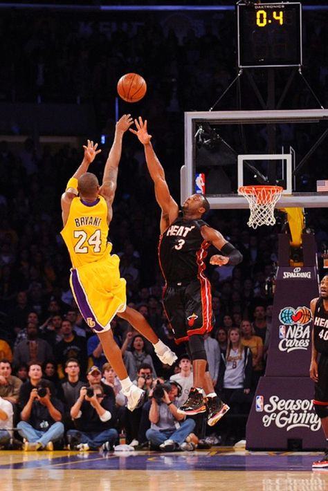 Kobe Bryant Fadeaway, Kobe Fadeaway, The Black Mamba, Nba Basket, Kobe Bryant Poster, Michael Jordan Pictures, Kobe Lebron, Kobe Mamba, Kobe Bryant Nba