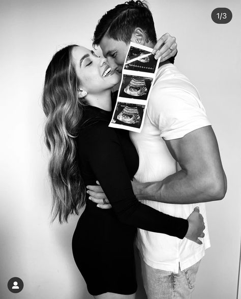 Sonogram Photoshoot Ideas, Christmas Maternity Shoot Black Couple, Pregnant Couple Shoot, Studio Baby Announcement, Pregnancy Announcement Studio Shoot, Studio Pregnancy Announcement Photoshoot, Black And White Pregnancy Announcement, Maternity Pictures With Ultrasound Pic, Pregnancy Photoshoot Announcement