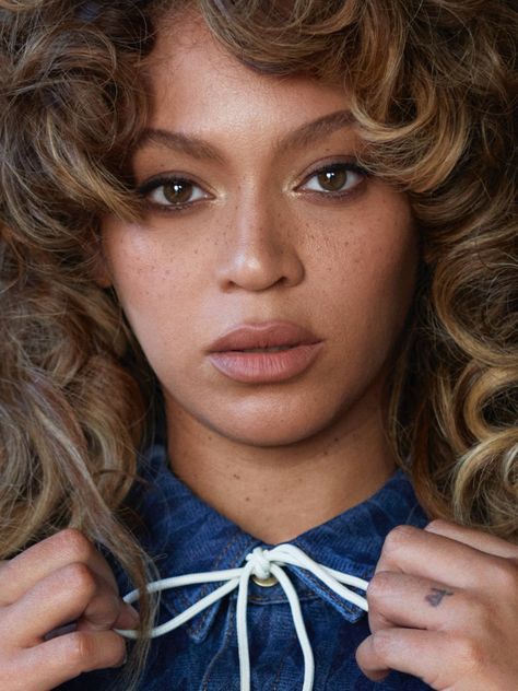 Beyonce Makeup, Full Coverage Makeup, Queen Bee Beyonce, Beyonce Fans, Sasha Fierce, Beyonce Knowles Carter, Beyonce Style, Beyoncé Giselle Knowles-carter, Beyoncé Giselle Knowles