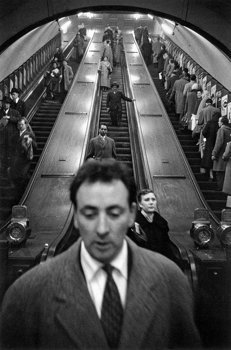 Underground Station, Martin Parr, Henri Cartier Bresson, Photographie Portrait Inspiration, Photographer Portfolio, Magnum Photos, Foto Art, Baker Street, Documentary Photography