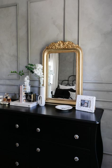 Small Parisian Living Room, Black Dresser Decor, Black Dresser Bedroom, Dresser Aesthetic, Dresser Top Decor, Dresser Decoration, Ikea Dresser Makeover, Parisian Living Room, Bedroom Ikea