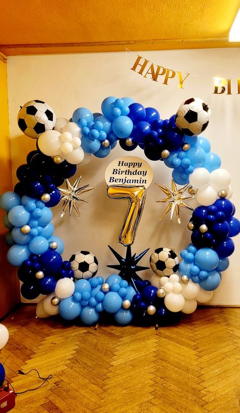 Football Theme Balloon Decor, Ball Theme Birthday, Soccer Birthday Parties, Arch Ideas, Balloons Decorations, Football Theme, Soccer Birthday, Football Themes, Balloon Party