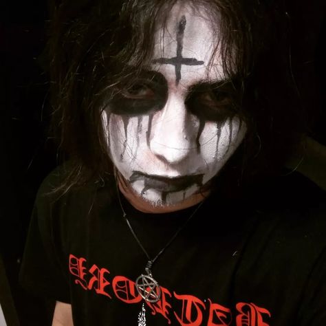 Corpse Paint Ideas Men, Corpse Makeup Tutorial, Corpse Paint Tutorials, Corpse Paint Men, Corpse Paint Makeup, Corpse Paint, Paint Inspo, Makeup Idea, Male Makeup