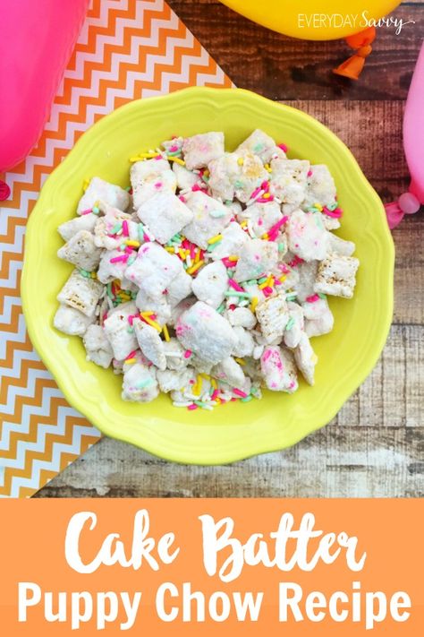 Cake Batter Puppy Chow, Puppy Chow Recipe, Pasteles Halloween, Chex Mix Puppy Chow, Finger Desserts, Chow Recipe, Chef Mickey, Puppy Chow Recipes, Snack Mixes