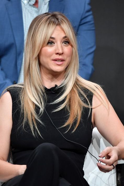 Kaley Cuoco Hair, Thick Blonde Hair, Bangs Cut, Fine Straight Hair, Bangs For Round Face, Latest Hair Trends, Beauty Make-up, Long Bangs, Kaley Cuoco