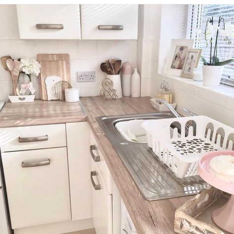 Gorgeous 📸 by @fabulouslyexhausted of her lovely benchtop covered in Sanremo Oak Sand 😍💕 #kitchen #vinylwrap #selfadhesive #home #homedecor… Council House Decor, Kitchen Ideas Council House, Council House Kitchen Ideas, Council Kitchen Ideas, Vinyl Wrap Kitchen Worktop, Council House Kitchen Makeover, Council Kitchen Makeover, Council House Kitchen, Council House Makeover