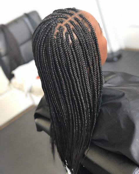 Per request, client asked for install to not be as full. Even after using about a bundle & a half less, install still looks full AND client… Layered Braids, Braided Hairstyles Box Braids, Hairstyles Box Braids, Braids Boxbraids, Small Box Braids, Blonde Box Braids, Short Box Braids, Jumbo Box Braids, Long Box Braids