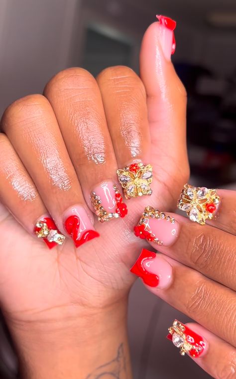 Red French Tip Duck Nails, Duck Nails Acrylic Christmas, Red Birthday Nails Short, Red Homecoming Nails Acrylic, Red And Gold Nails Design, Red Nails Short Design, Red Nail Ideas Square, Red And Gold Nails Acrylic, Valentines Nails Duckies