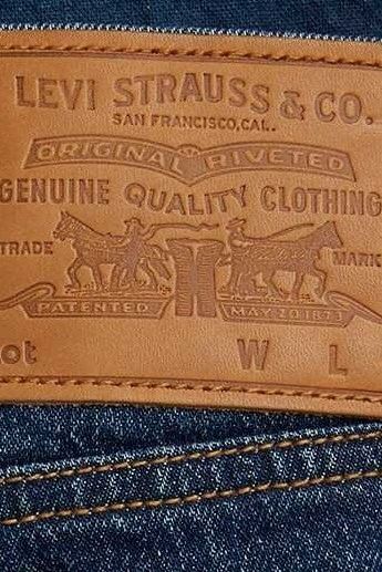 Shareholders Urge Levi’s to Make Leather Jean Patches Vegan... #vegan #vegannews #plantbased #livekindly Jean Patches, Animal Agriculture, Vegan Alternatives, Leather Industry, Zero Waste Lifestyle, Leather Jeans, Patched Jeans, Animal Skin, Animal Rights