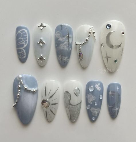 Nails Ideas Short, Blue And White Nails, Fake Nails Designs, Gel Nail Strips, Pretty Gel Nails, Really Cute Nails, Soft Nails, Nail Sticker, Nails Desing