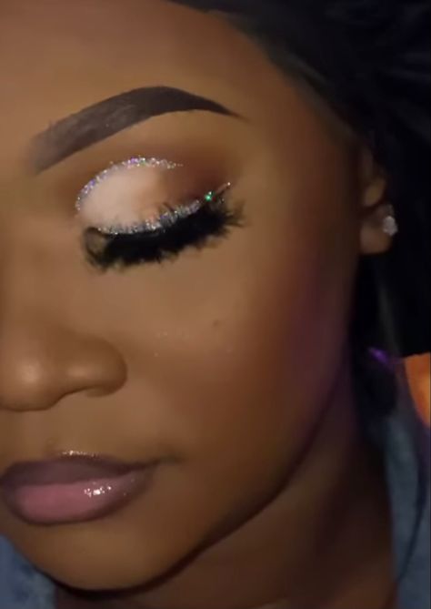 Makeup Looks For Prom Natural, Prom Make Up For Black Women, Soft Makeup Look With Rhinestones, New Years Makeup Ideas Black Women, Makeup Looks Birthday Glam, Gold Birthday Makeup Black Women, Glitter Makeup Looks Black Women, Rose Gold Makeup Looks Black Women, Diamond Makeup Looks Black Women