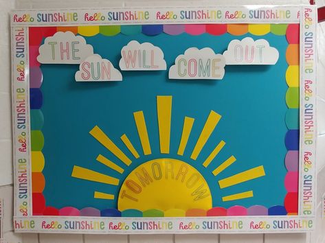 Sunshine Bulletin Board, Sun Bulletin Boards, Felt Sun, School Wide Themes, Rainbow Bulletin Boards, Elementary Bulletin Boards, Spring Crafts Preschool, Welcome To Kindergarten, Paper Clouds