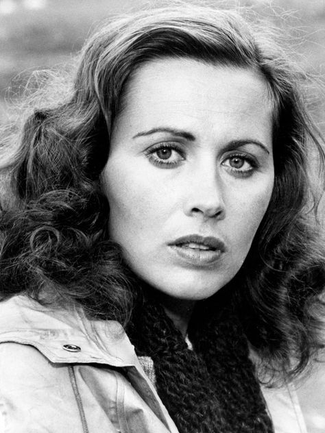 Kate Nelligan Kate Nelligan, The Prince Of Tides, Frankie And Johnny, Dark Warrior, Woody Allen, Tv Actors, British Actresses, Tony Awards, Feature Film