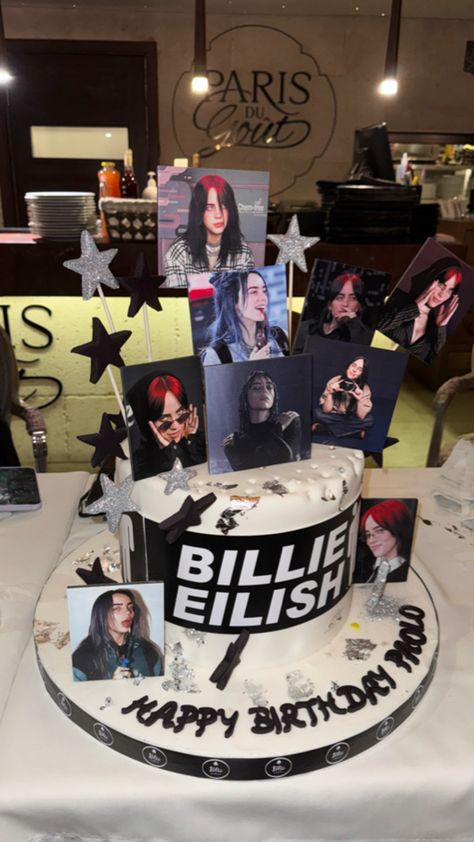 Billie Eilish Birthday Cake, Billie Eilish Birthday, 13 Birthday Cake, Blue Birthday, 13th Birthday, I Love Girls, 16th Birthday, Favorite Person, Sweet 16