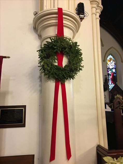 2016 Wreaths on Columns Advent Church Decorations, Pillar Decorations, Christmas Interior Decor, Church Banners Designs, Church Christmas Decorations, English Christmas, Christmas Church, Christmas Interiors, Christmas Nativity Scene