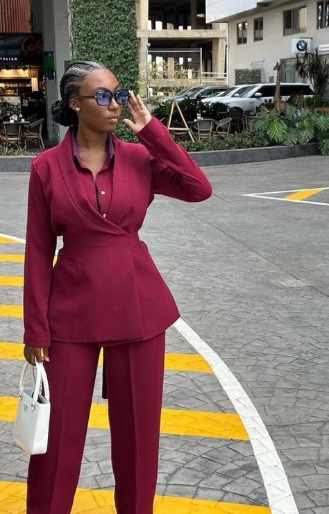 Jumpsuit Corporate Outfit, Black Women Suit Business Attire, Corporate Dresses Offices Classy Plus Size, Corporate Wears For Females, Corporate Suits For Women, Female Power Suit, Power Suits For Women Classy, Skirt Suits For Women Classy, Office Woman