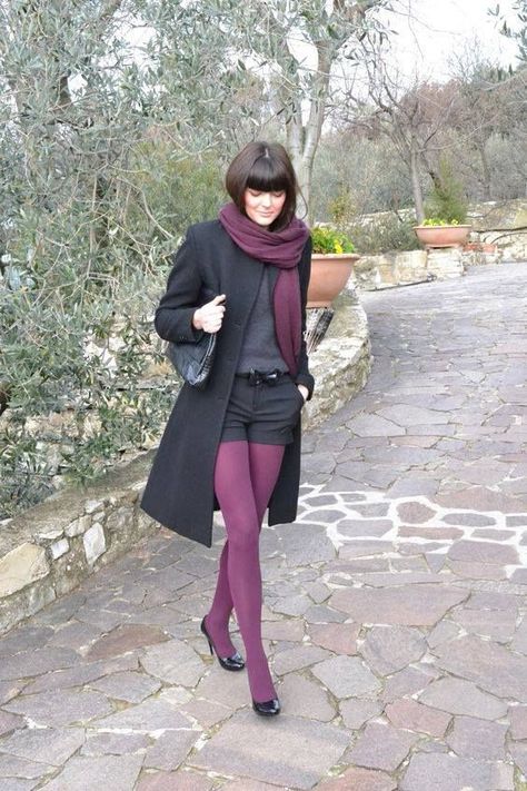 Pantyhose Outfit, Colored Tights Outfit, Purple Tights, Sock Outfits, Colored Tights, Looks Street Style, Fashion Tights, Tights Outfit, Shorts With Tights