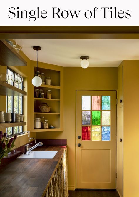 Reath Design, London Kitchen, Kitchen Paint Colors, Yellow Kitchen, Yellow Walls, Painting Kitchen Cabinets, Colonial House, Kitchen Colors, House Inspo