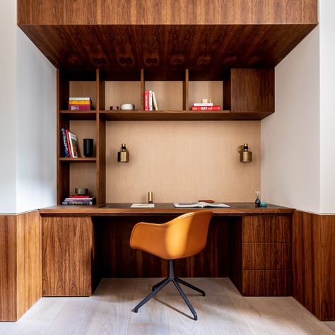 London Mews House, Wooden Beams Ceiling, Wooden Facade, Plan Layout, Mews House, Timber Table, Wood Bookshelves, Built In Furniture, London House