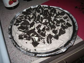 Oreo Pudding Pie, Jello Pudding Pie, Oreo Pie Recipe, Oreo Pudding Dessert, Instant Pudding Pie, Jello Cookies, Pudding Pie Recipes, Oreo Pie Crust, Pudding Pie Filling