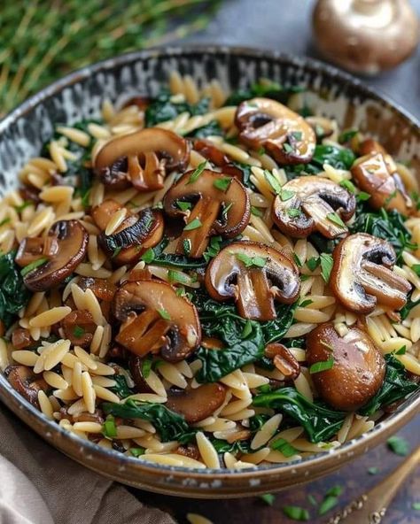 Easy Crockpot Recipes family | Spinach Mushroom Orzo | Facebook Mushroom Orzo, Vegetarian Ideas, Spinach Mushroom, Orzo Recipes, Diet Recipes Easy, Orzo Pasta, Spinach Stuffed Mushrooms, Sauteed Mushrooms, Mediterranean Dishes