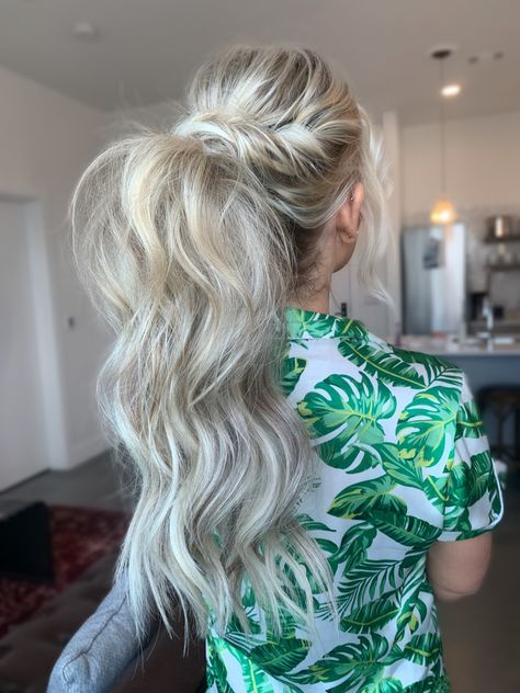 Bridal Hair Curly Ponytail, Loose Pony Updo, Bridal Ponytail Long Hair, Bride Messy Ponytail, Long Ponytail Wedding Hairstyles, Boho High Ponytail Wedding, Prom Messy Ponytail, Bridesmaid Boho Ponytail, Big Bridal Ponytail