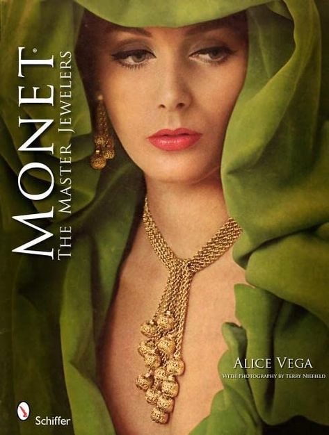 Jewellery Advertising, Miriam Haskell Jewelry, Jewelry Ads, Monet Jewelry, Vintage Monet, Expensive Jewelry, 1960s Fashion, Poster Vintage, Vintage Magazine