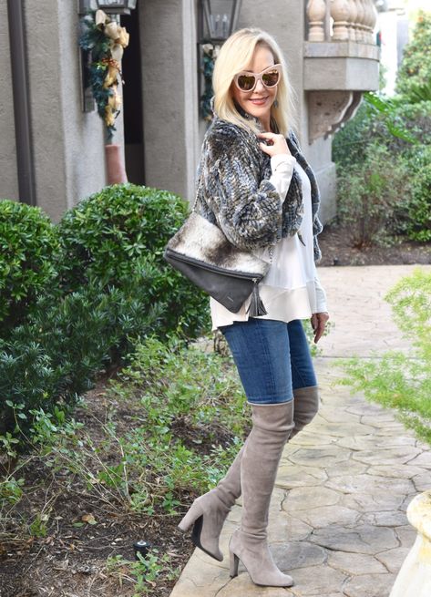 4 Tips: How To Wear Over The Knee Boots Over 40 - SheShe Show Grey Over The Knee Boot Outfit, Otk Boots Outfit, Makeup 40, Over 40 Outfits, Over The Knee Boot Outfit, Knee Boots Outfit, Boot Outfits, 40 Fashion Women, Well Dressed Women