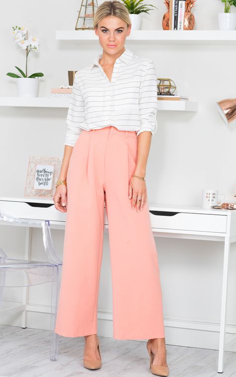 Peach Pants Outfit Work, Peach Pants Outfit, Corporate Style Women, Salmon Pants, Wide Pants Outfit, Peach Clothes, Pants Outfit Work, Peach Pants, Red Outfits