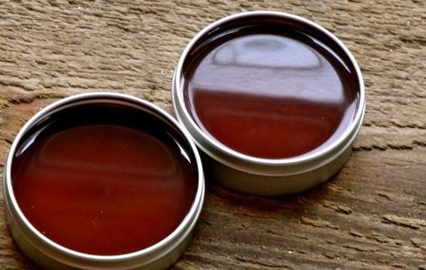 Cayenne Salve: Topical Herbal Pain Relief Cayenne Salve, Pain Relief Salve, Salve Recipes, Herbal Recipes, Natural Pain Relief, Healing Herbs, Natural Home Remedies, Back To Nature, Diy Natural Products