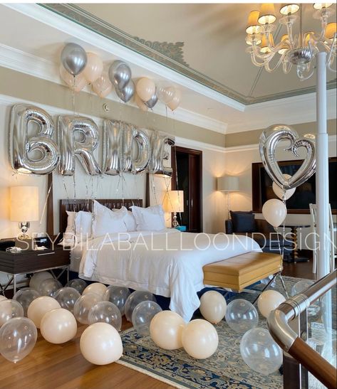 Bridal Suite Balloons, Bridal Suite Getting Ready Decor, Bachelorette Party Decorations Hotel Room The Bride, Bride Room Decoration Ideas With Flowers, Wedding Morning Getting Ready Decor, Bridal Suite Decorations Hotel, Bride Hotel Room Decorations, Getting Ready Decor, Hotel Bachelorette Party Decorations