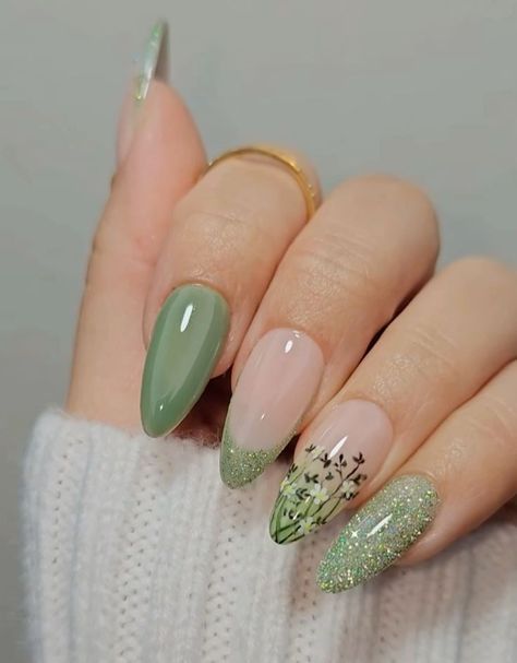 Midsummer Nail Ideas, Faerie Nail Art, Bridgerton Inspired Nails Ideas, Fairy Vibe Nails, Sage Green And Lilac Nails, Nail Green And Pink, Garden Theme Nails, Bridgerton Nails Design, Bridgerton Nail Art